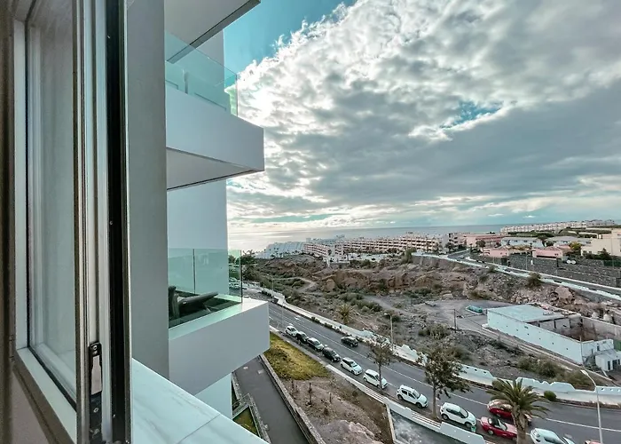 3-bed Flat, Ocean Garden, Heated Pool, Parking, Pp207