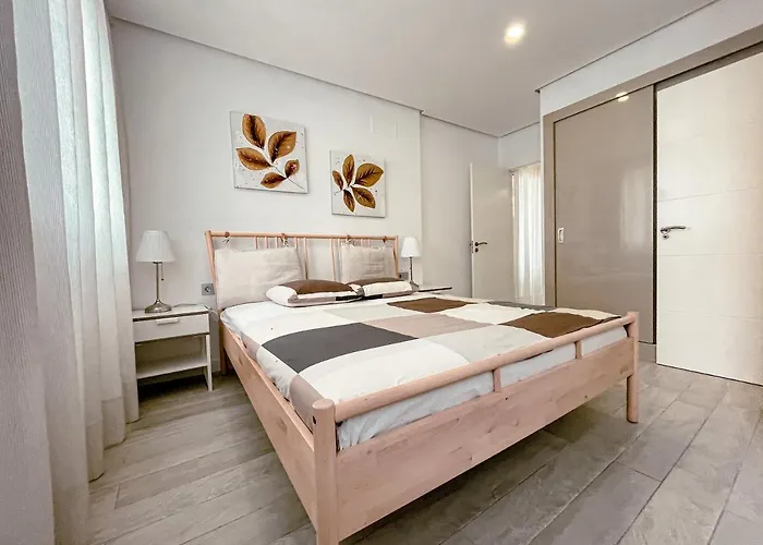 3-bed Flat, Ocean Garden, Heated Pool, Parking, Pp207 Апартаменты *