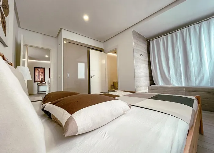 Apartment 3-bed Flat, Ocean Garden, Heated Pool, Parking, Pp207