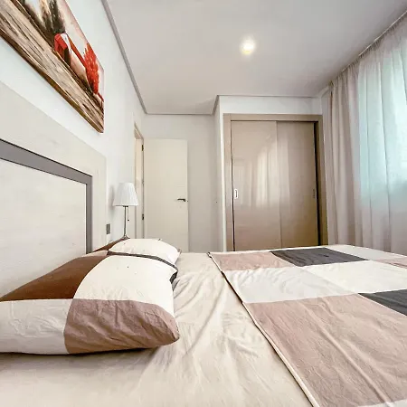 3-bed Flat, Ocean Garden, Heated Pool Parking