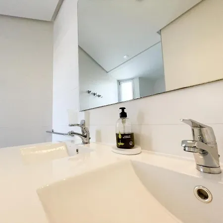 3-bed Flat, Ocean Garden, Heated Pool Parking
