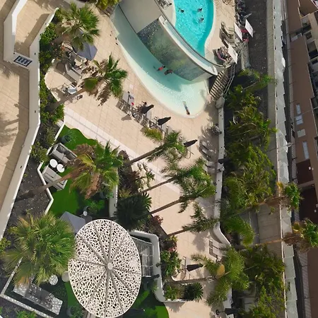3 Bedroom Ocean Garden Apartment, Heated Pool & Parking, Pp207 *