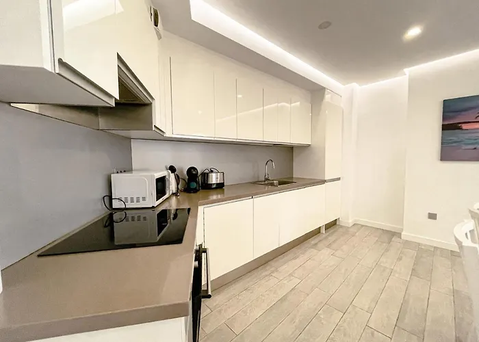 3-bed Flat, Ocean Garden, Heated Pool, Parking, Pp207 Appartamento