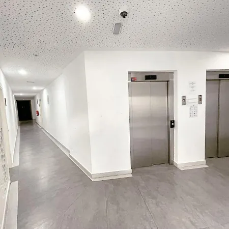 3-bed Flat, Ocean Garden, Heated Pool, Parking, Pp207